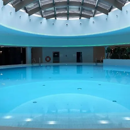 Hanza Apartmenty דירה *